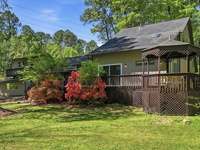 4002 Westfield Dr — Photo 46