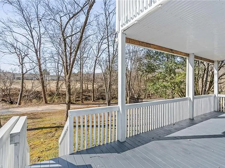 2630 Merry Oaks Trl — Photo 18