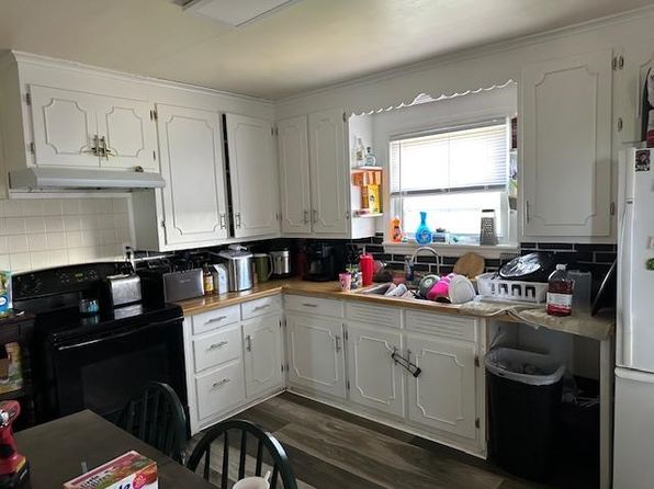 1073 Phillips Rd, Green Bay, WI 54311
