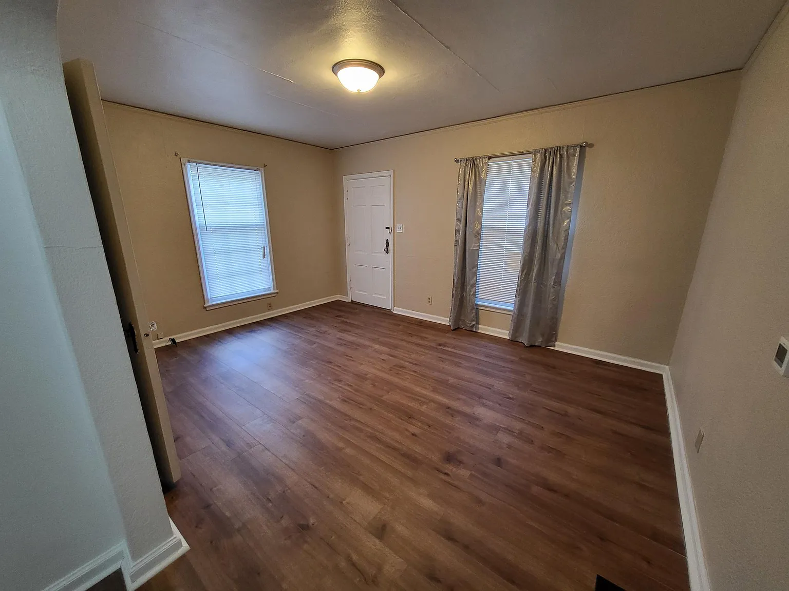 1 bed, 850 sqft, $950 — Photo 3