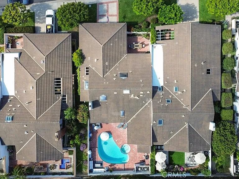 8 Sandbar Dr — Photo 36