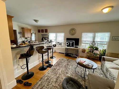 185 Beacon St #2 Photo 1