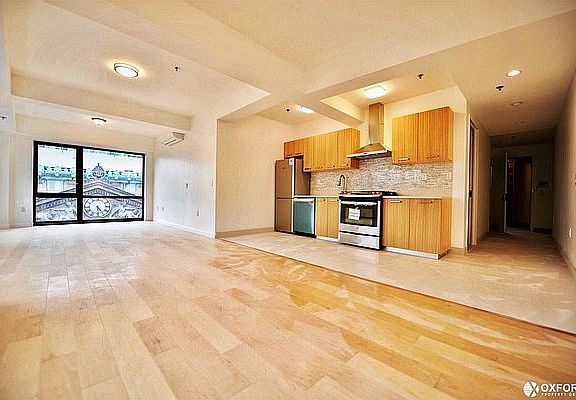 2nd image of 227 Grand St APT 7C