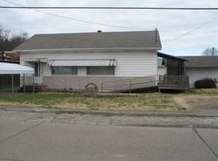 425 4th St N, Saint Albans, WV 25177