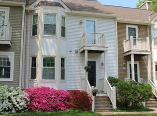 304 Locust St SE #14, Vienna, VA 22180