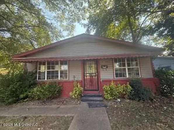 611 3rd Ave N, Greenwood, MS 38930
