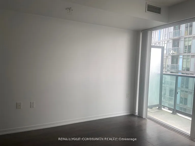 36 Lisgar St #1216W — Photo 12