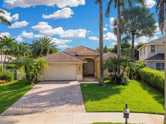 2nd image of 1959 Harbor View Cir