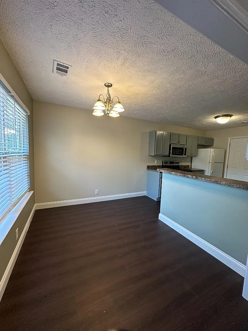 1171 Catawba Way — Photo 4