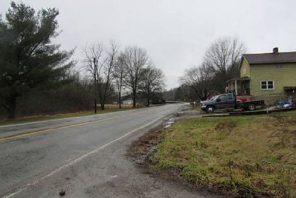 Exterior Neighborhood (street photo)