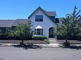 22070 NE Chinook Way, Fairview, OR 97024