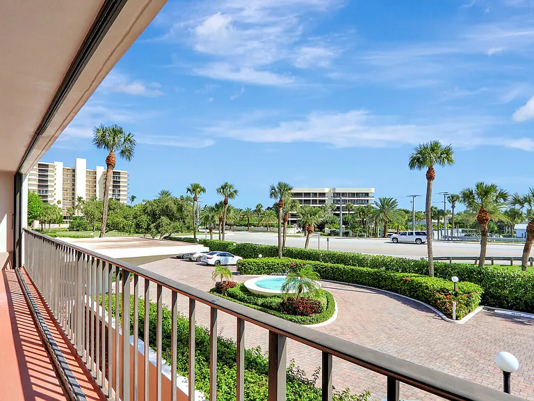 225 S Beach Rd #204 — Photo 4