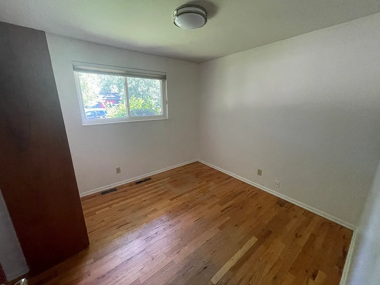 3 bed, 924 sqft, $2,800 — Photo 3