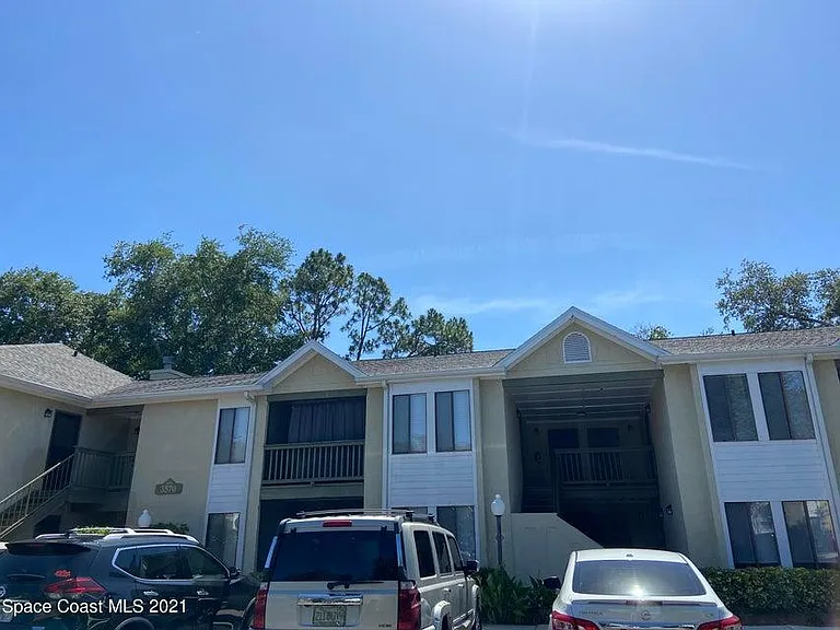 3570 Sable Palm Ln E — Photo 3