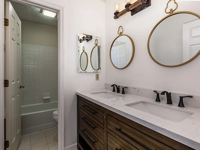 3291 Shadylake Dr — Photo 30
