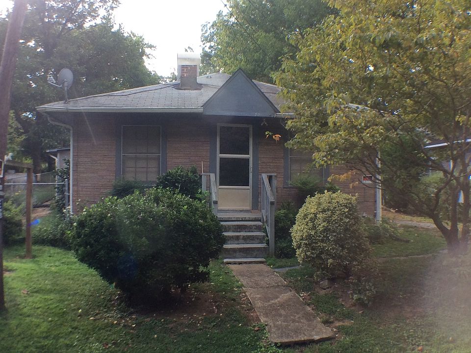 1st image of 216 Cemetery St