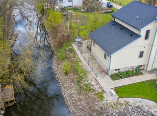 8815 Thompson Dr, Wind Lake, WI 53185