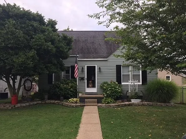 121 Sharon St, Marietta, OH 45750