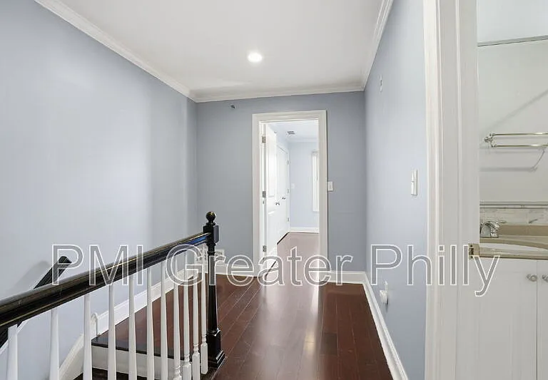 243 Montrose St #103 — Photo 14