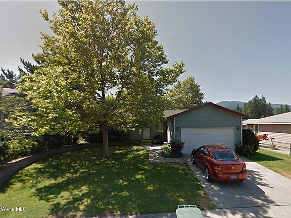 3rd image of 1910 E Plaza Dr