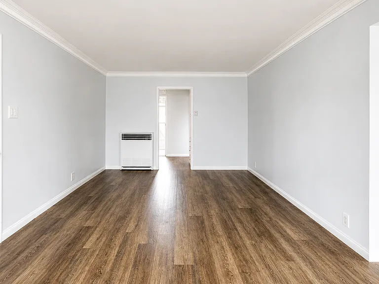 5913 Overhill Dr #4 — Photo 6