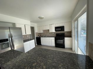 99 W Drummond Ave, Glendale Heights, IL 60139