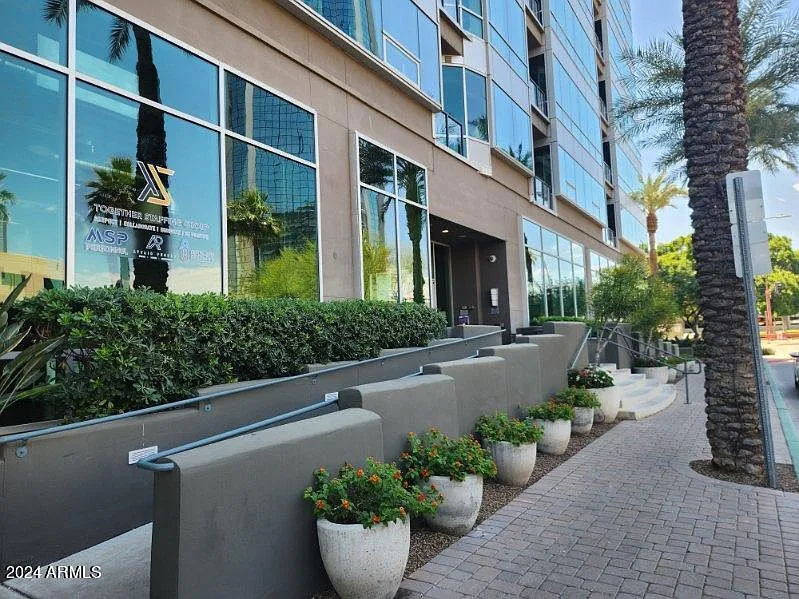 2 bed, 1169 sqft, $2,200 — Photo 2