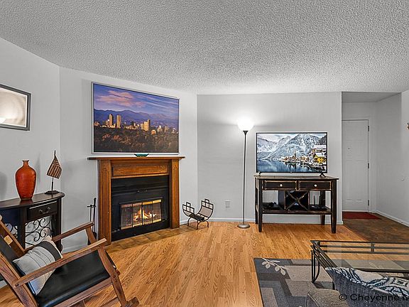 4th image of 1014 E 25th St Unit 203