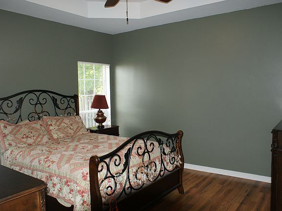 4th image of 3932 Baywood Ln