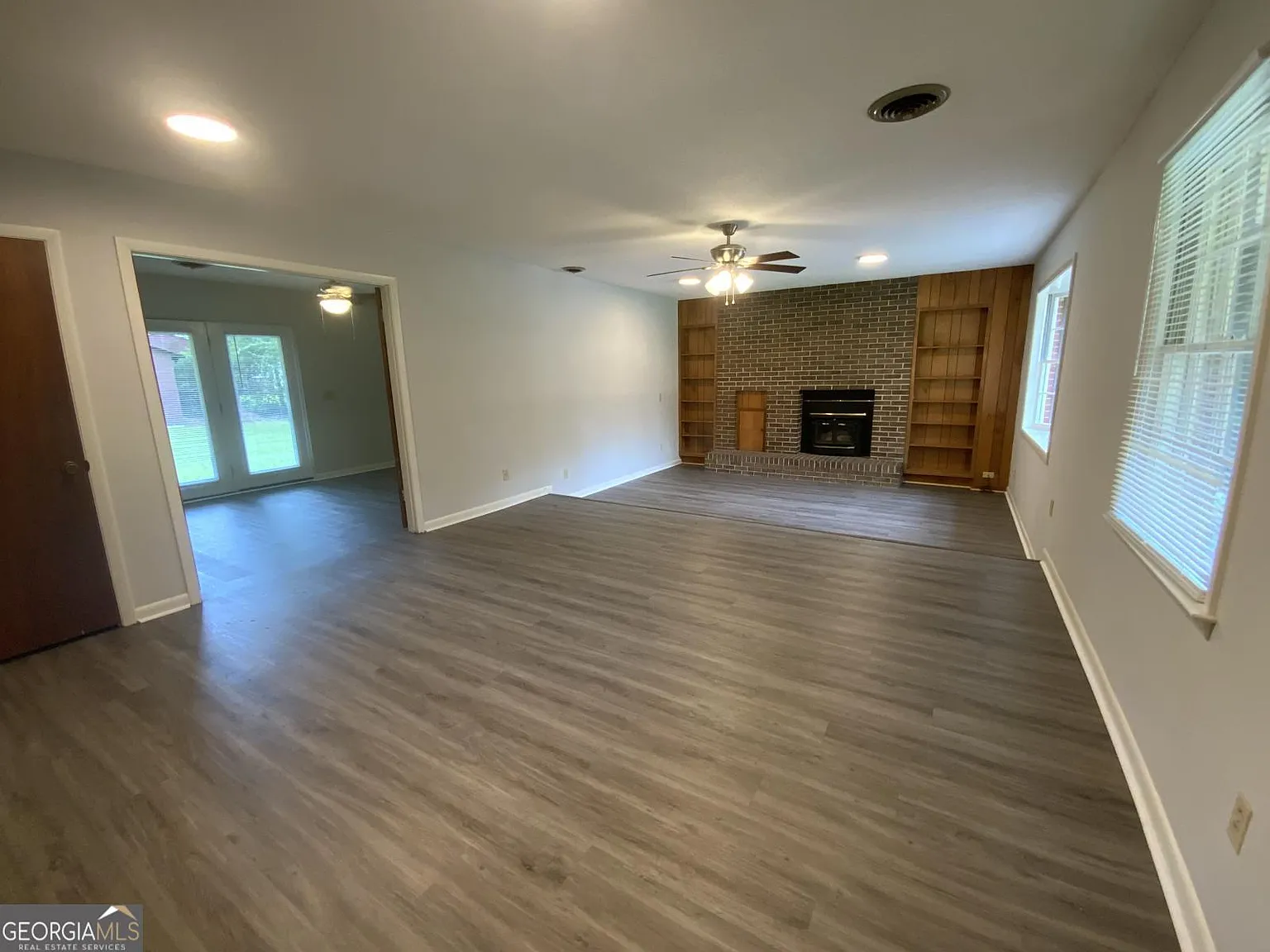 3 bed, 2.0 bath, 1546 sqft, $1,650 — Photo 4