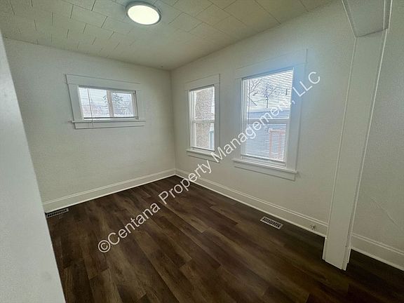 3rd image of 612-614 13th St N