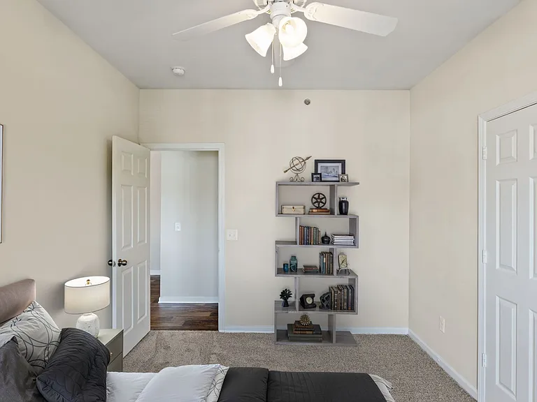 Summit - 3 Bed / 2 Bath - 1,330 Sq.Ft.