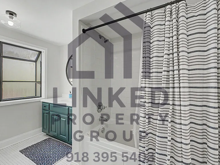 2523 S Cincinnati Ave — Photo 26