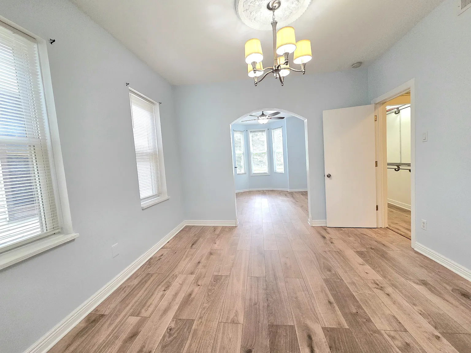 2 bed, 1000 sqft, $2,495 — Photo 3