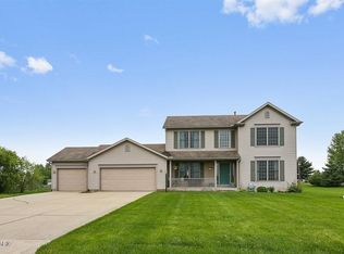 4788 Lisa Ct, Saint Joseph, MI 49085