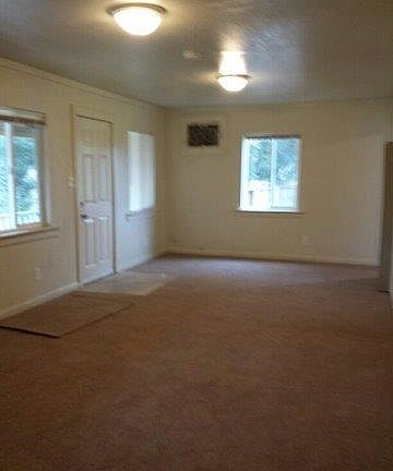 3rd image of 1021 E Harvard Ave