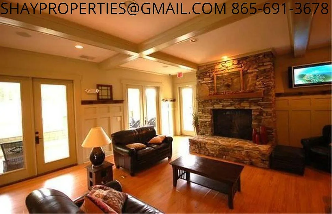 2 bed, 1176 sqft, $1,595 — Photo 3