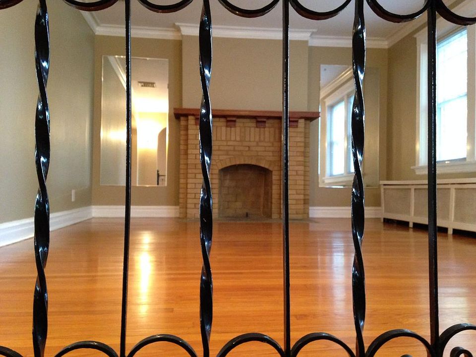 88 Bellerive Acres Saint Louis MO Zillow