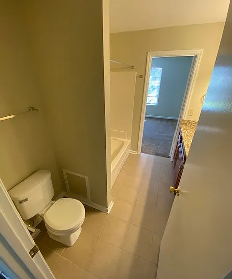 626 Castlegate Dr — Photo 16