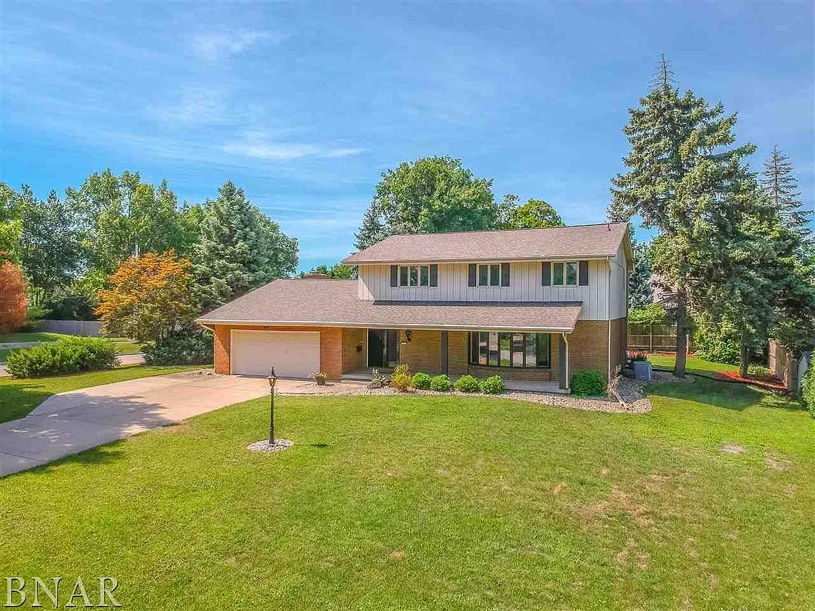 221 Imperial Dr photo 1
