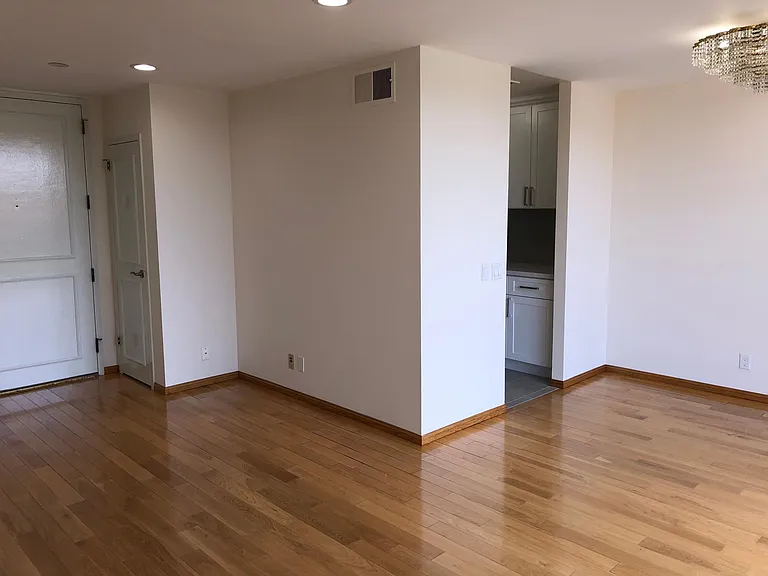 100 S Doheny Dr #523 — Photo 45