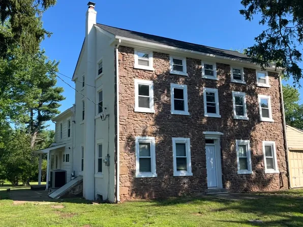 460 Evansburg Rd, Collegeville, PA 19426