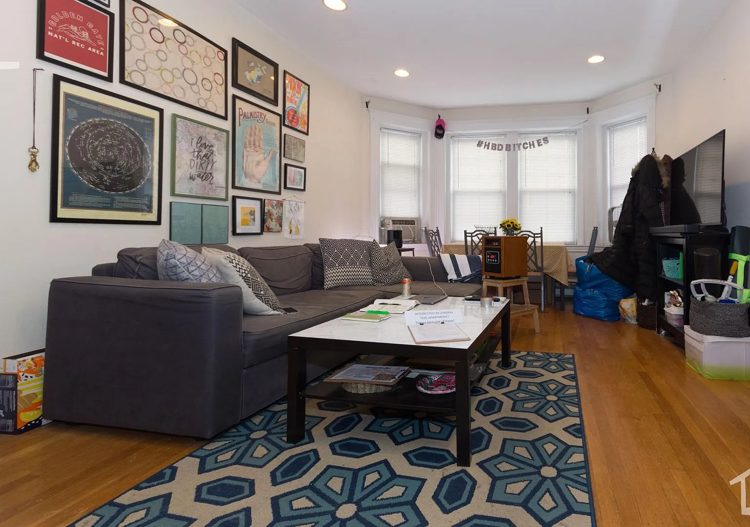 Avl 9/1 Huge renovated Coolidge Corner 4BR/3BA with AC! — Photo 1