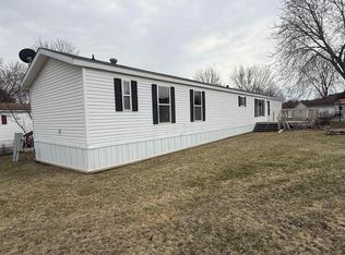214 Foxes Xing, Baraboo, WI 53913