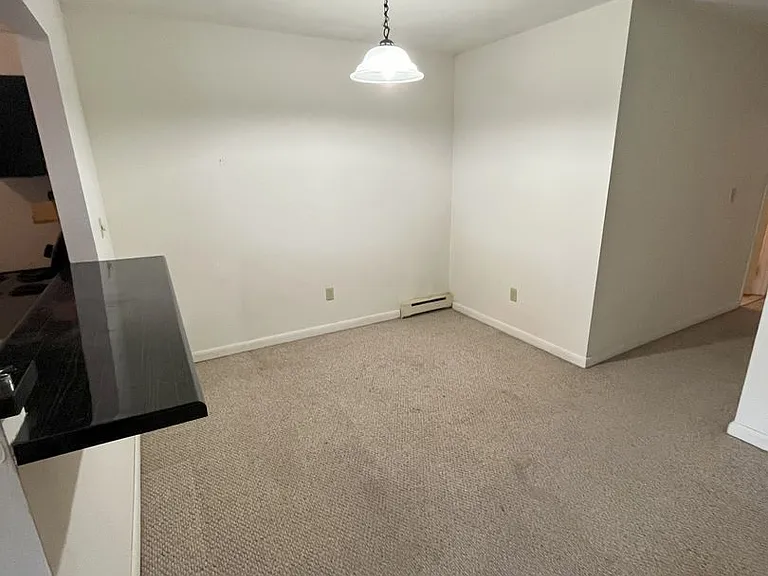 University Park Apartments near Cornell University — Photo 648