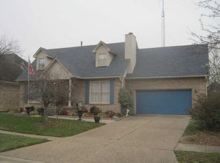 6104 Trappers Ridge Cir, Louisville, KY 40216