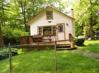 128 Rocky Rd, Greentown, PA 18426