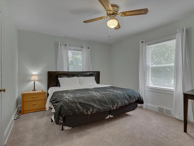 814 N Buchanan Blvd #B — Photo 13
