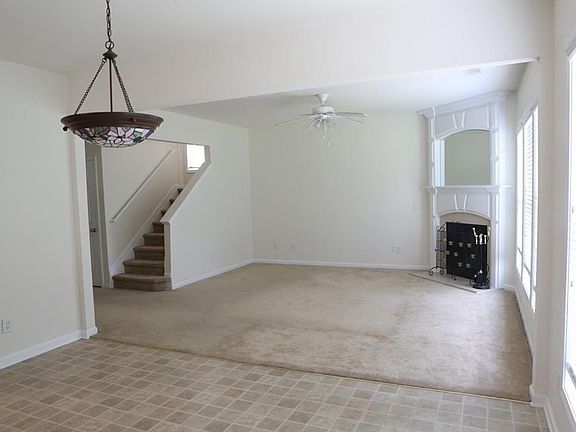5th image of 3262 Briaroak Dr