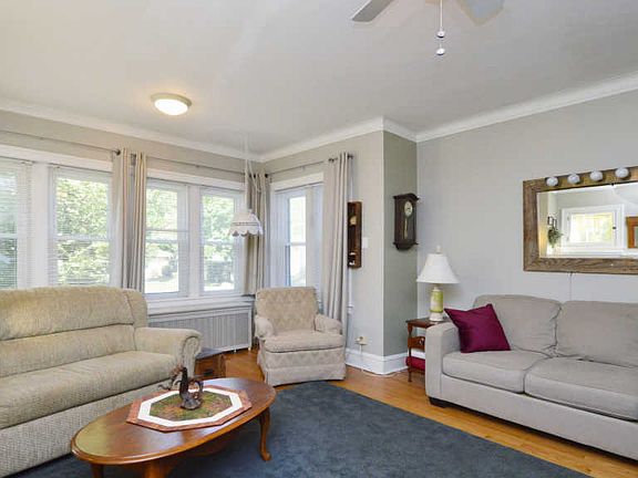 4th image of 2226 Greenwood St